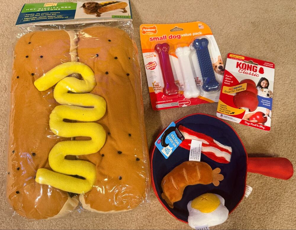 Dog Toy & Costume SZ M Bundle Lot of 4 all NWT